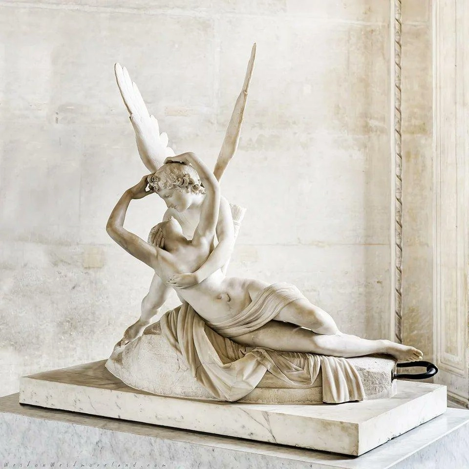 Psyché ranimée par le baiser de l’Amour, sculpture d’Antonio Canova